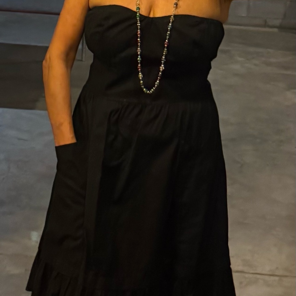 Elegant Black Strapless Dress